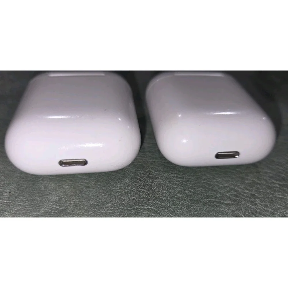 OEM Apple AirPods Charging Case FIRST Generation used CASE ONLY USED Lot Of 2 - Picture 2 of 5